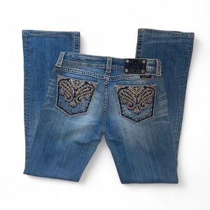 Miss Me embroidered back pockets bootcut flare jeans in size 29.
